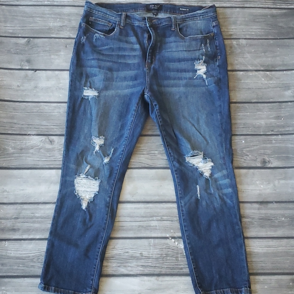 Judy Blue 1XL Boyfriend Fit Distressed Jeans